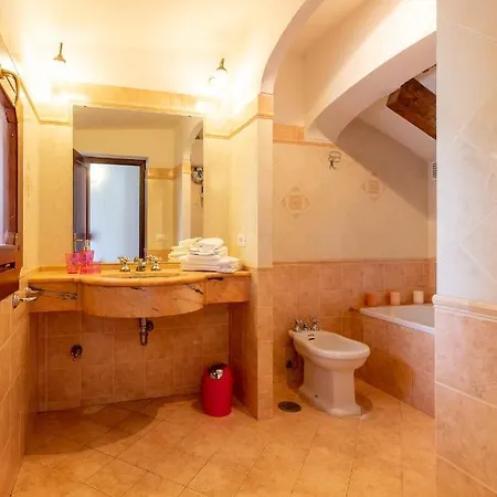 Rossy House Apartment *